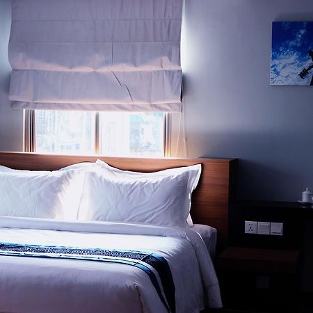 Hotel Azure Γιανγκόν Εξωτερικό φωτογραφία