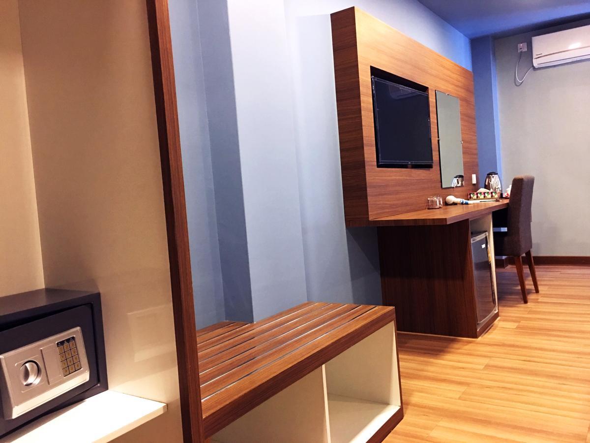 Hotel Azure Γιανγκόν Εξωτερικό φωτογραφία